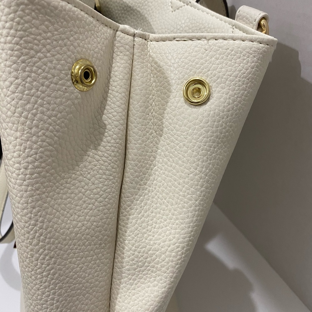 Steve Madden tote - Picture 3 of 8